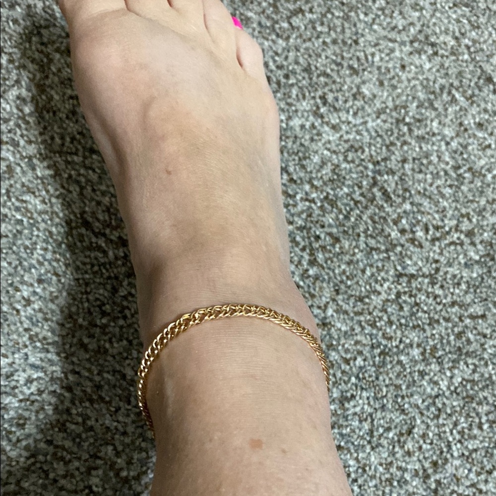 NWOT Gold Tone Anklet Bracelet! - Picture 3 of 4